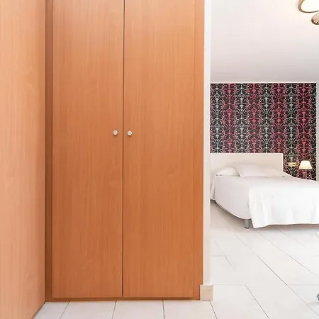 Apartment Petunia: Gran Atico En El Centro De Sitges